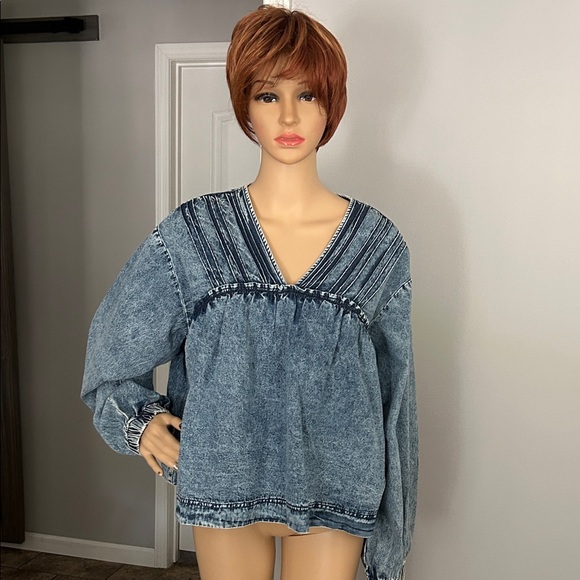Savanna Jane Denim Blue Women's Cropped Top NWT - Picture 1 of 7
